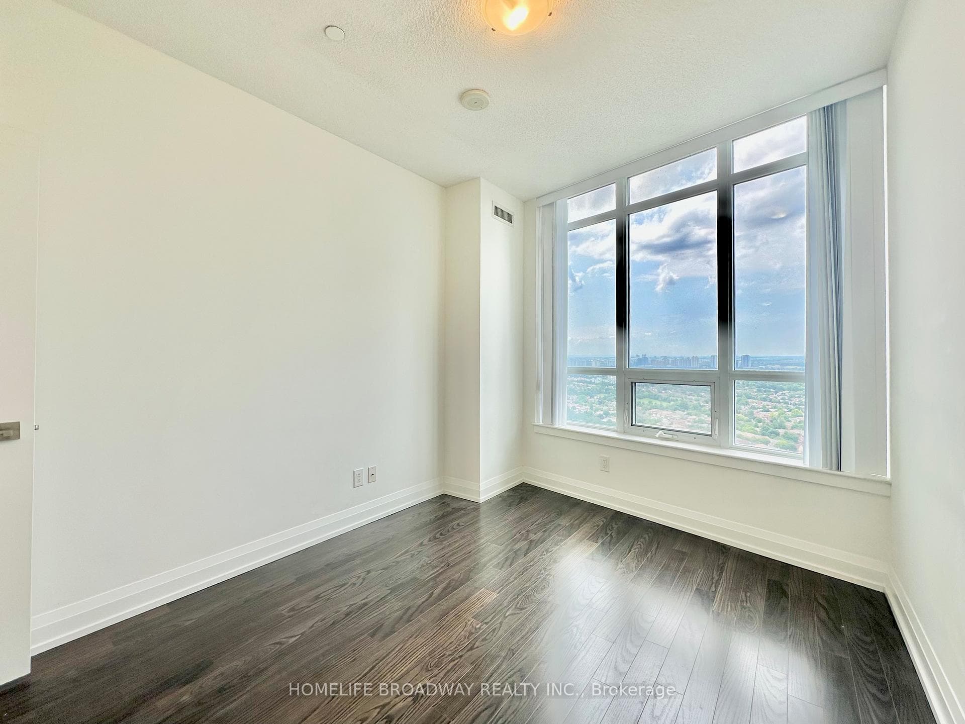 7161 Yonge Street Unit 2833 photo 17