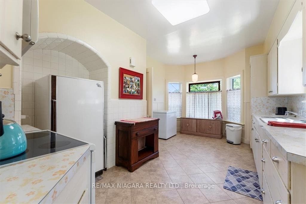 799 Edgemere Road photo 21