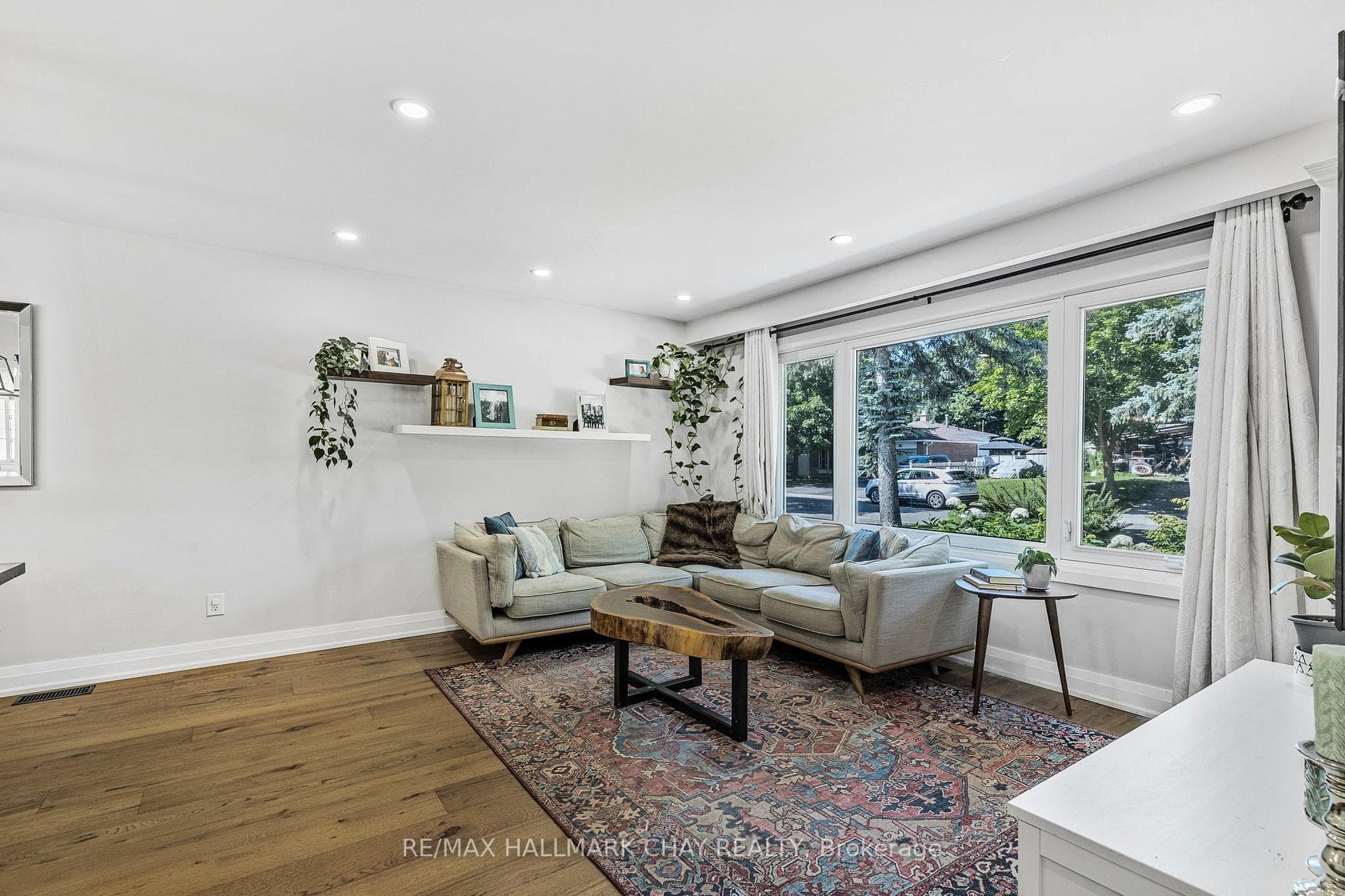 55 Lionel Stone Avenue photo 5