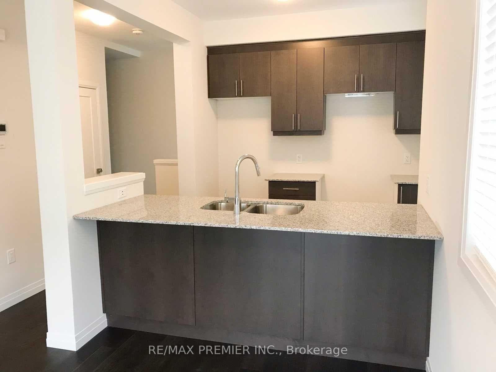 60 Farley Lane photo 3