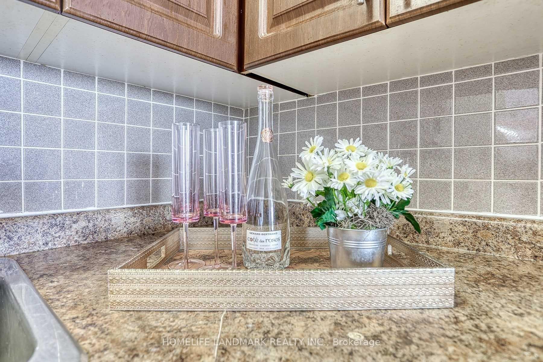 4725 Sheppard Avenue Unit 907 photo 17