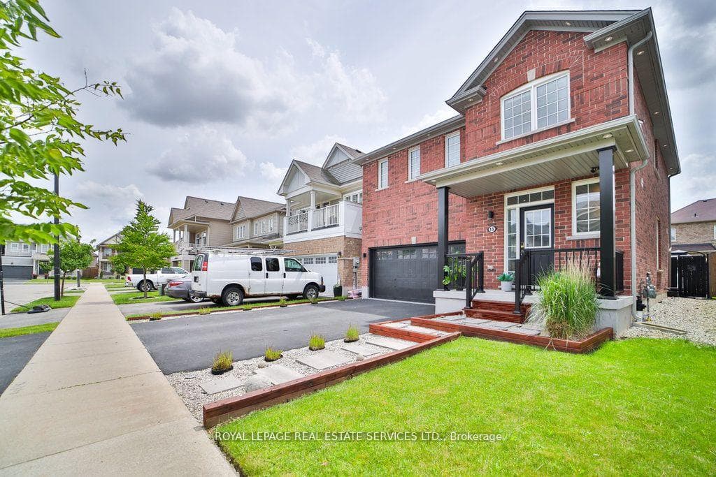 15 Mcallistar Drive photo 2