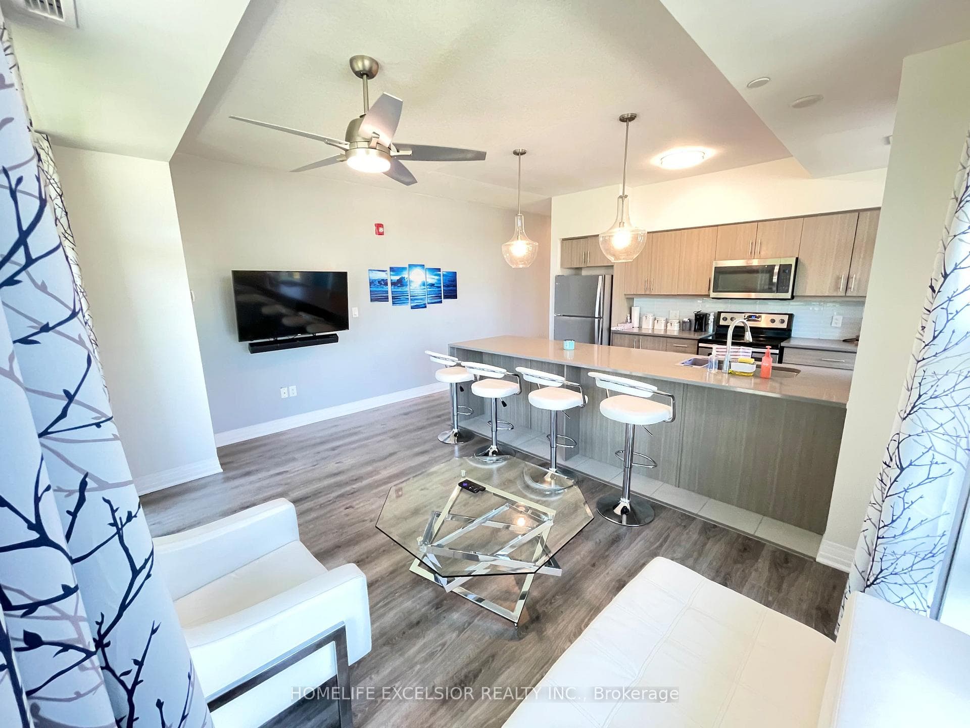 10 Concord Place Unit 109 photo 17