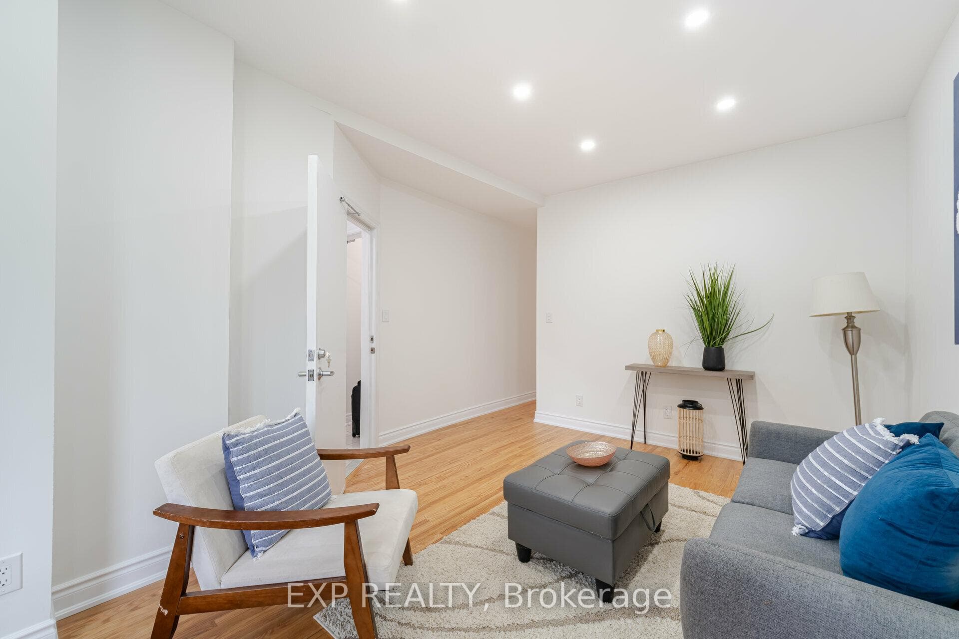 250 Saint Clarens Avenue photo 6