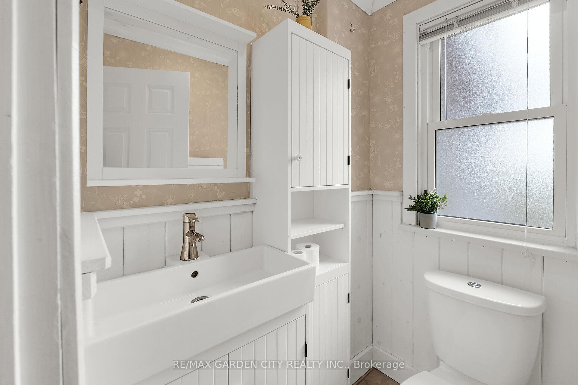 5124 Canborough Road photo 10