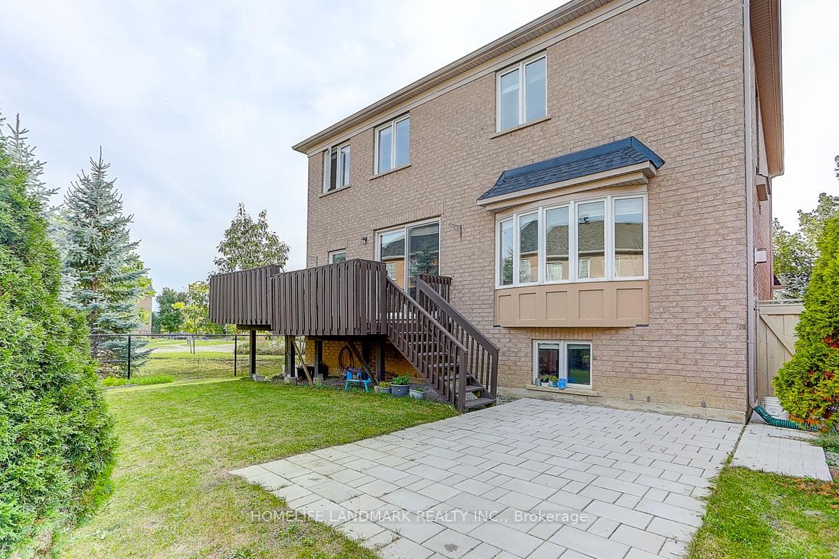 223 Selwyn Road photo 35