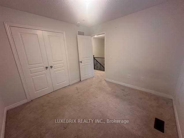 80 Holbrook Court photo 20
