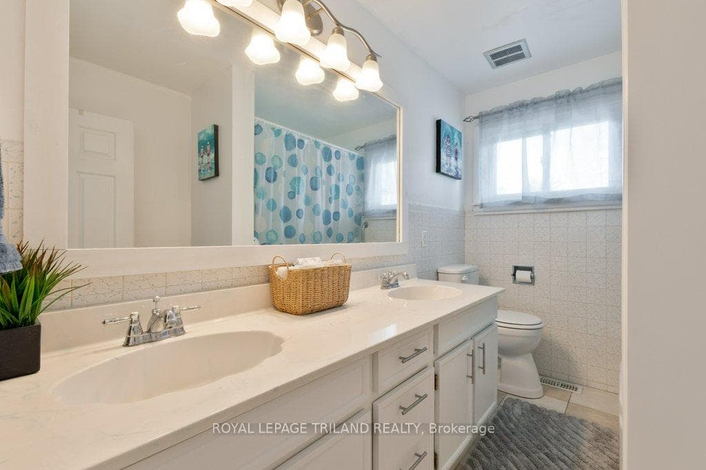 102 Steele Street photo 16