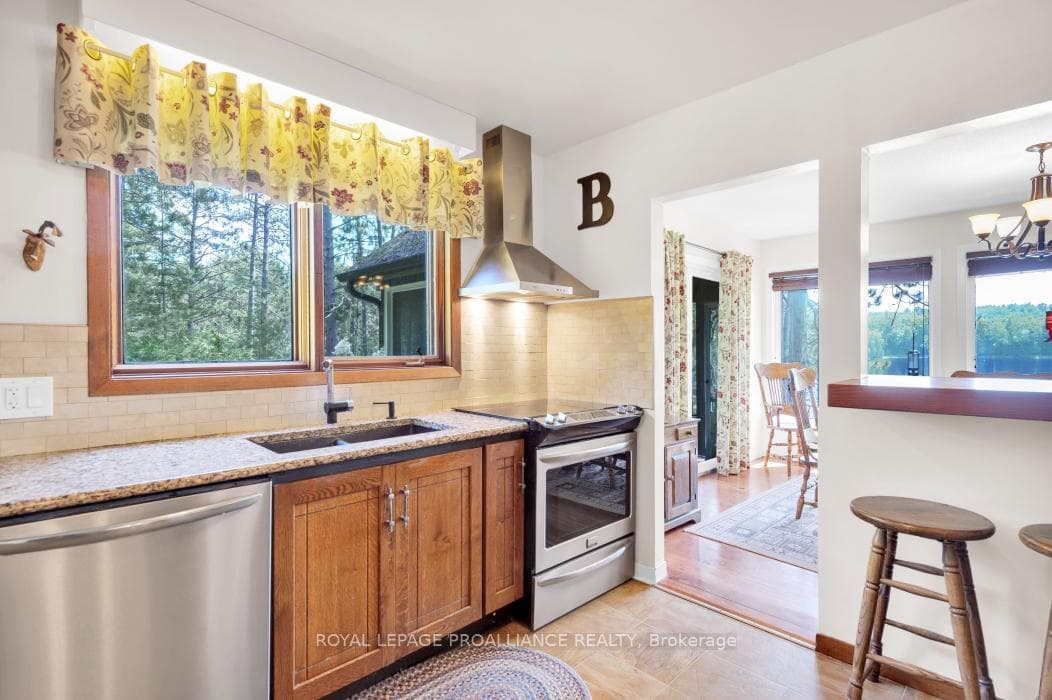 1196 Head Road photo 6