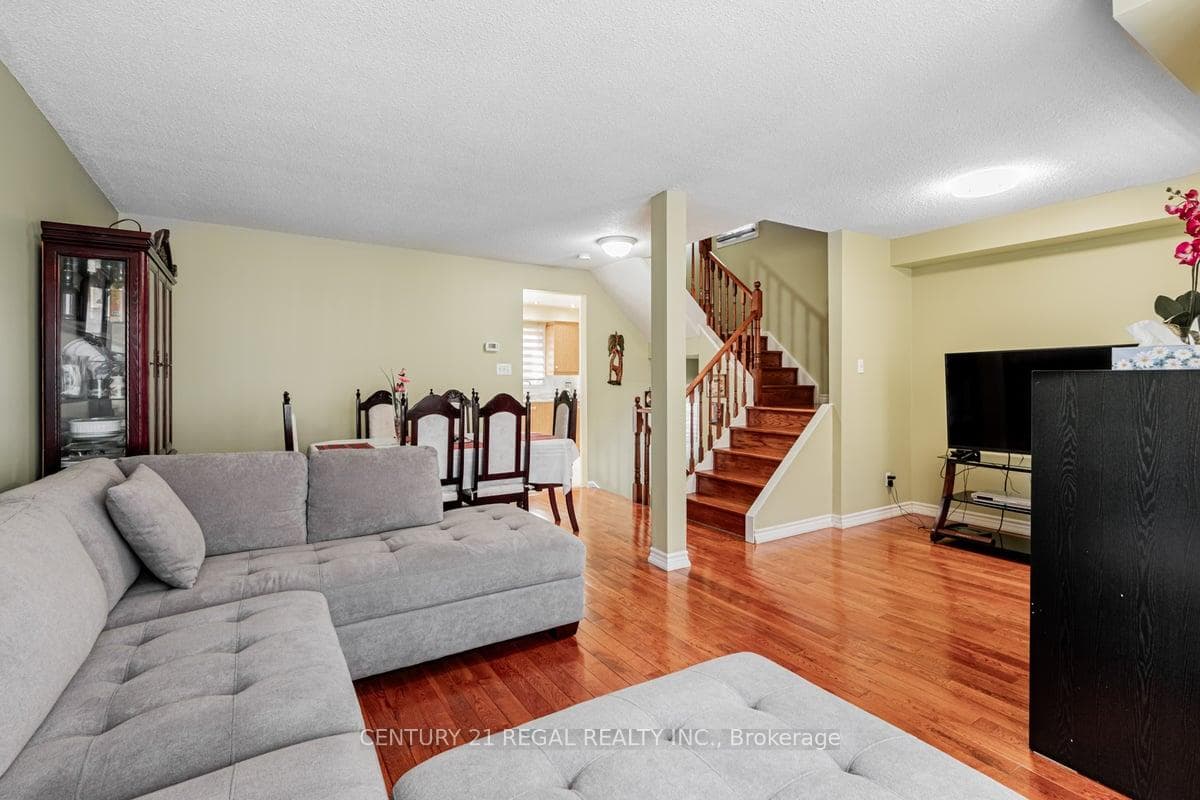 2359 Birchmount Road Unit 29 photo 9
