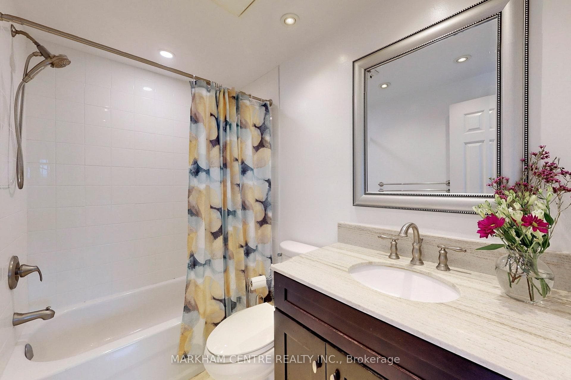 393 Woburn Avenue photo 15