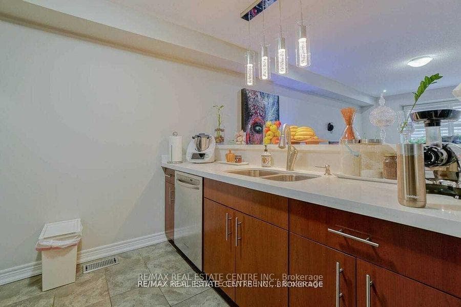 362 Plains Road Unit 17 photo 11