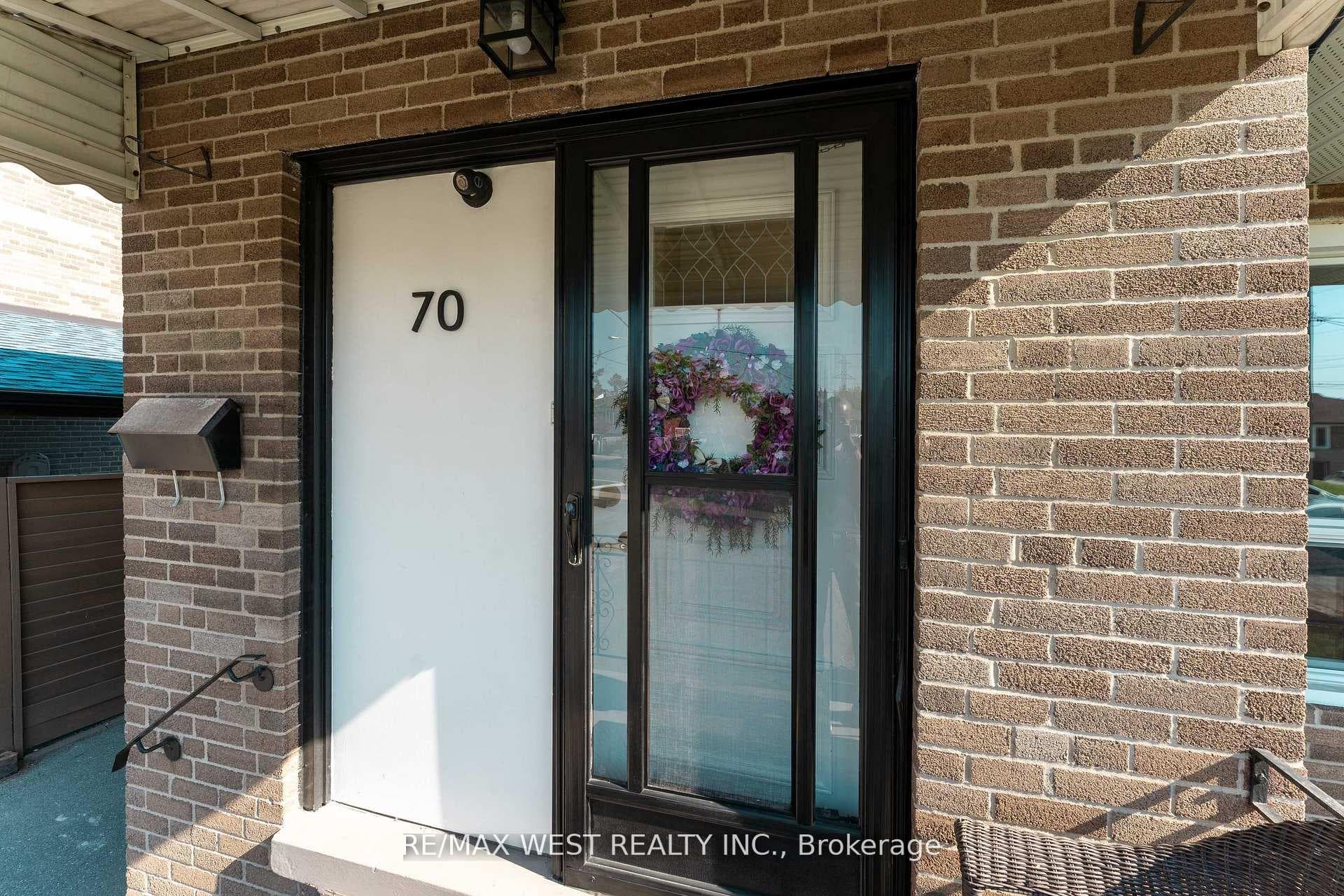 70 Wheatsheaf Crescent photo 3