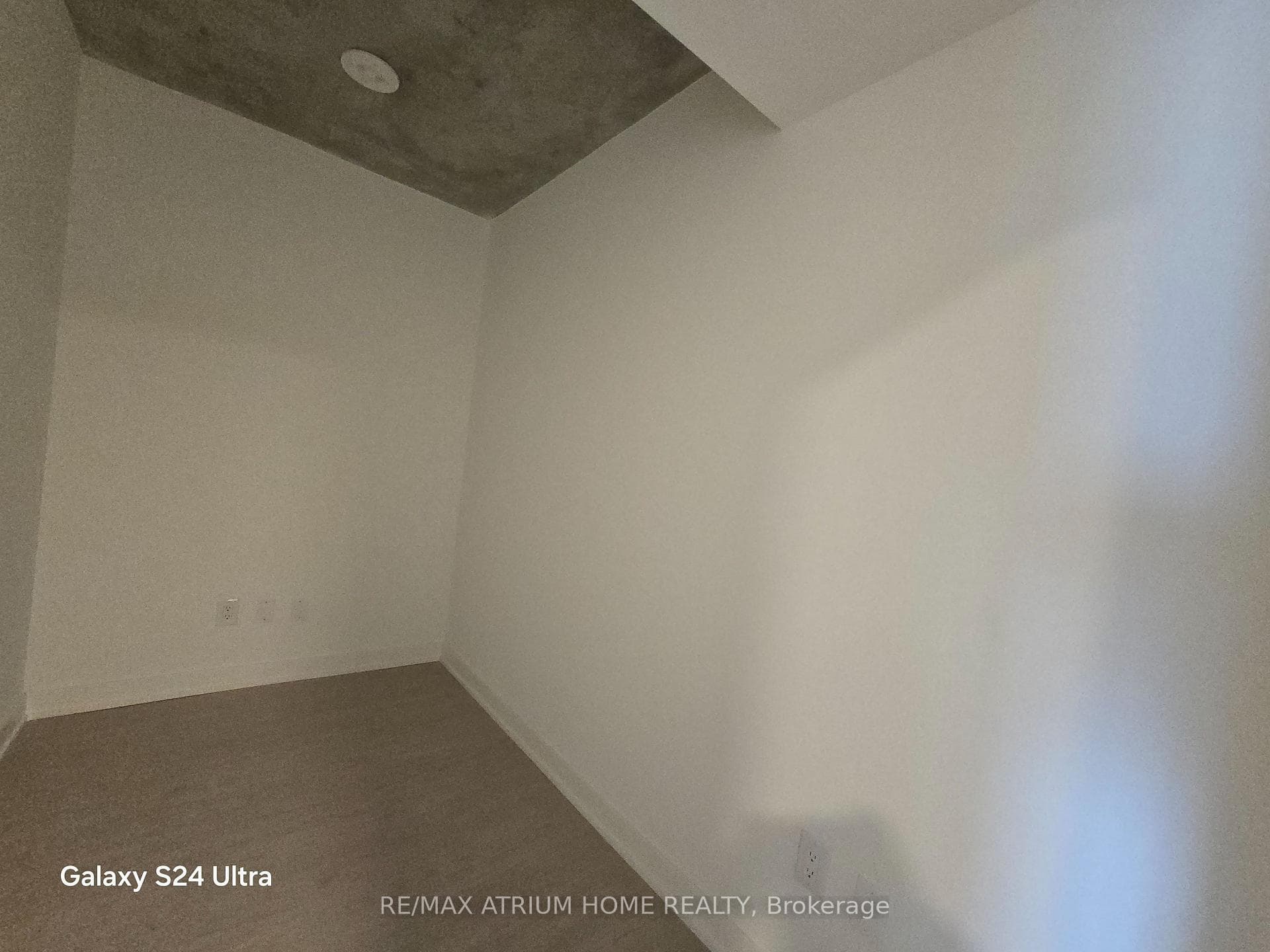 65 Mutual Street Unit 1703 photo 3