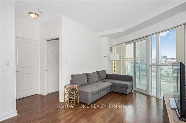50 Absolute Avenue Unit 409 photo 6