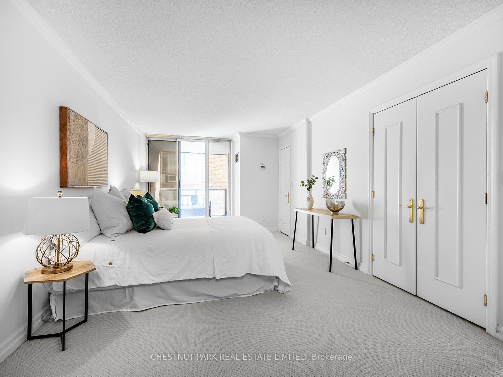 2727 Yonge Street Unit 405 photo 20