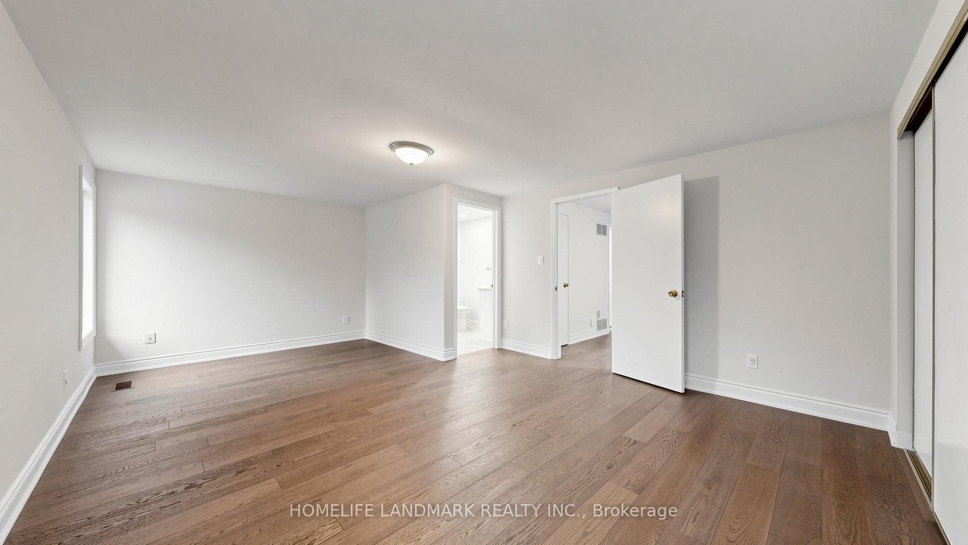 31 Fullerton Crescent photo 20