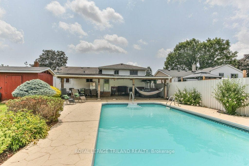 52 LOCKE Avenue photo 35