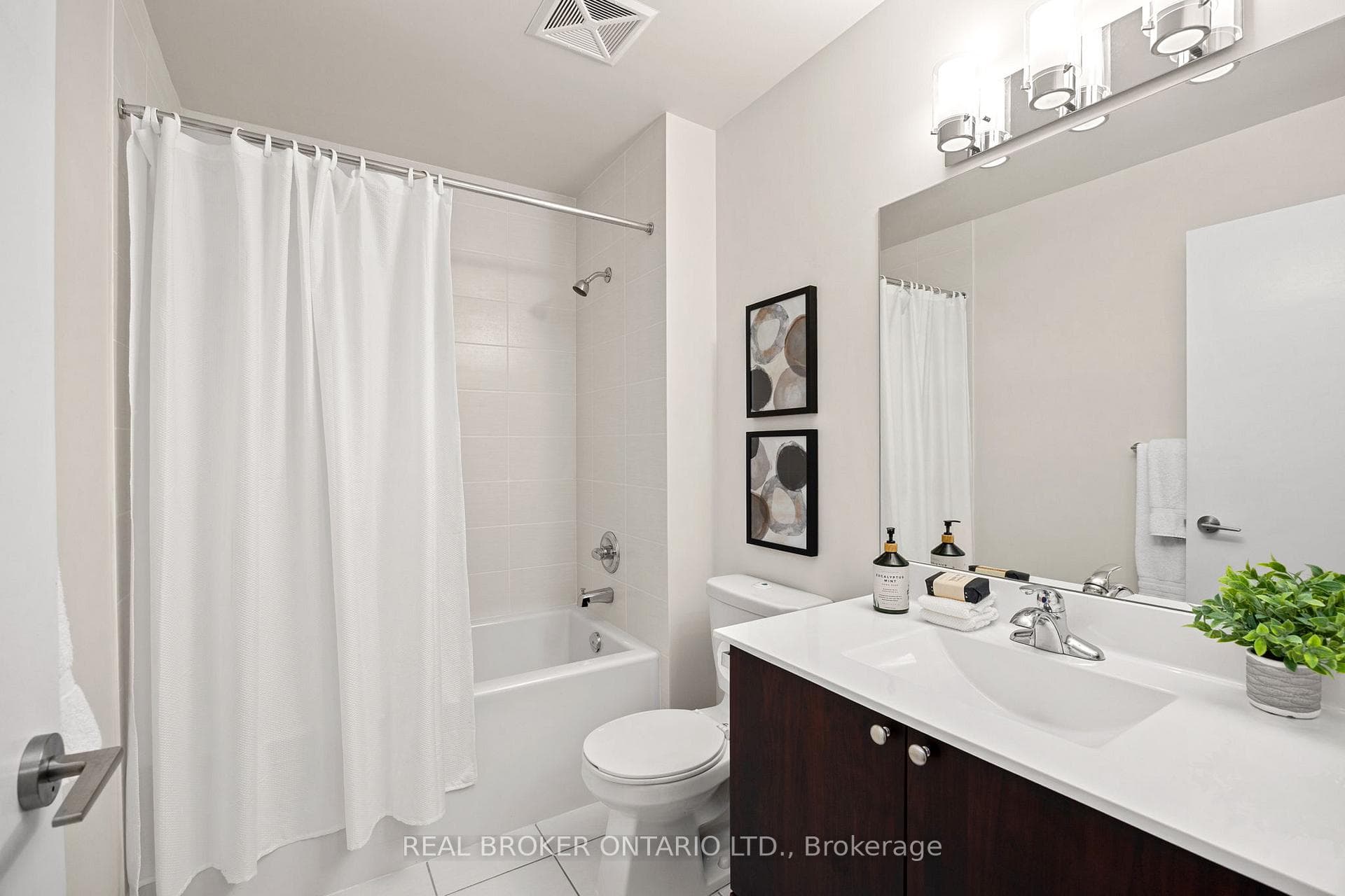 181 Village Green Square Unit 119 photo 21