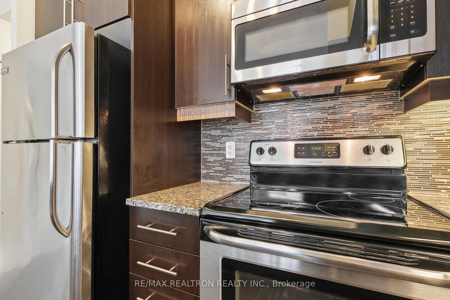 8110 Birchmount Road Unit 713 photo 22