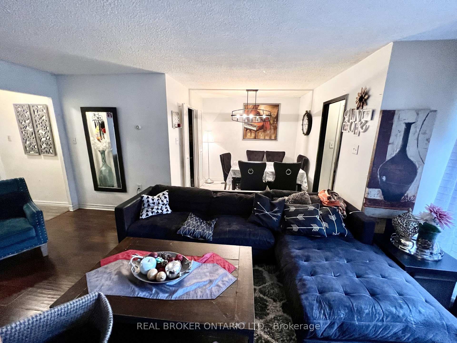 1624 Bloor Street Unit 63 photo 5