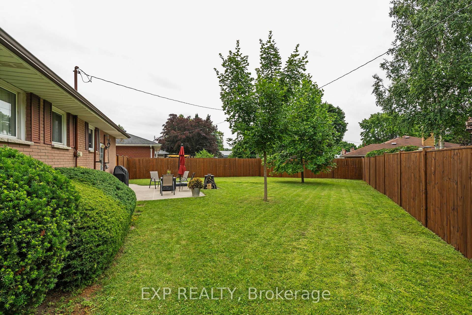 224 Irving Place photo 38