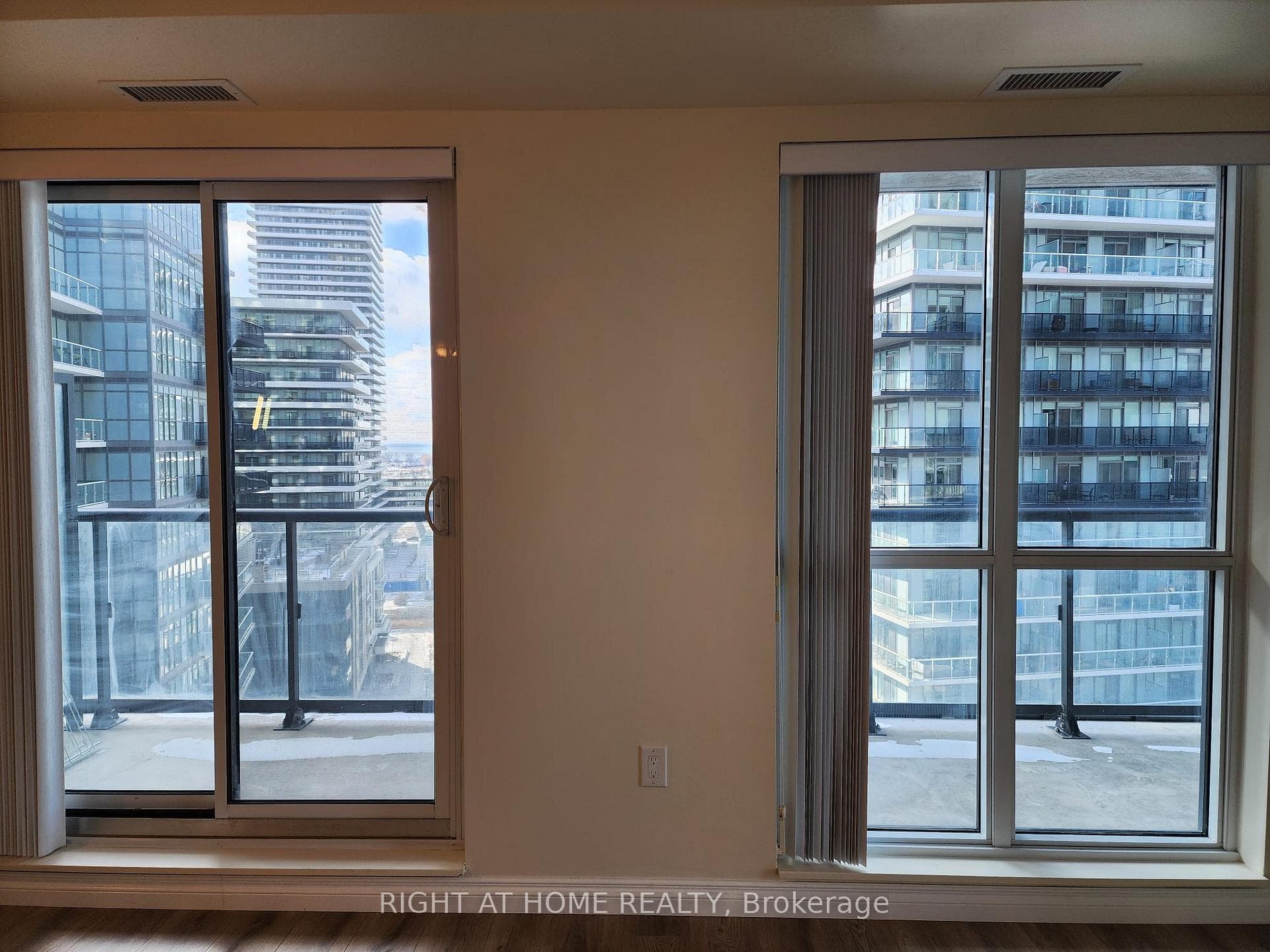 39 Annie Craig Drive Unit 1205 photo 8