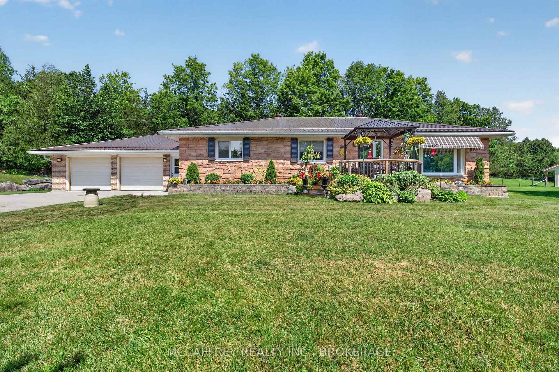 2183 Daley Road photo 1