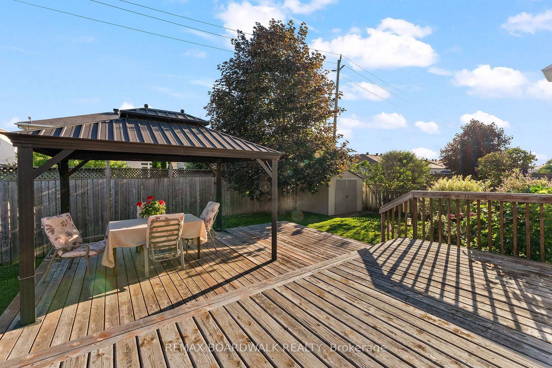 2 tier deck with gazebo
