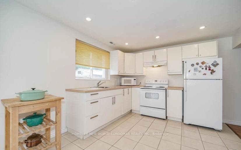 15 Banff Drive photo 28