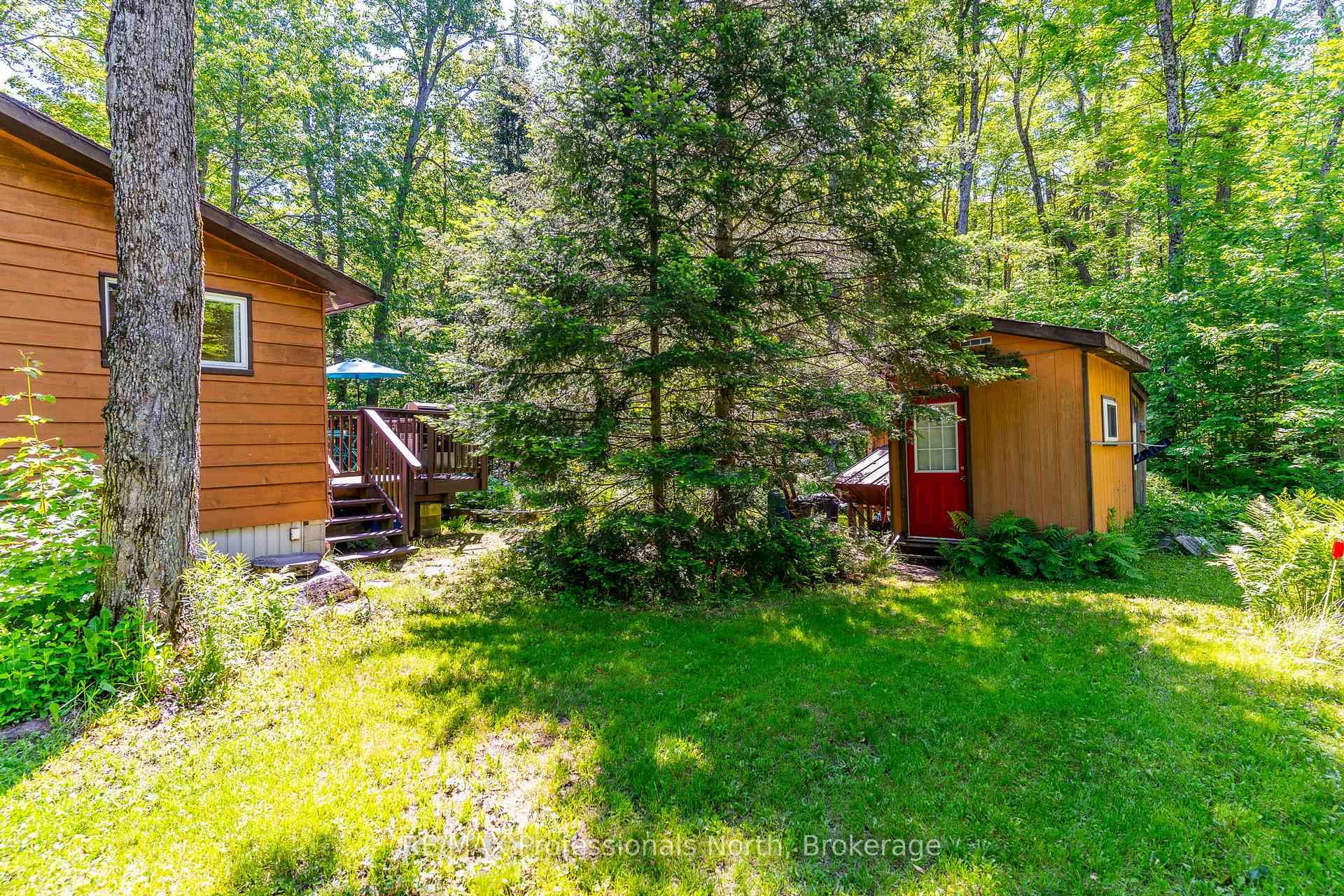 4792 Harburn Road photo 33