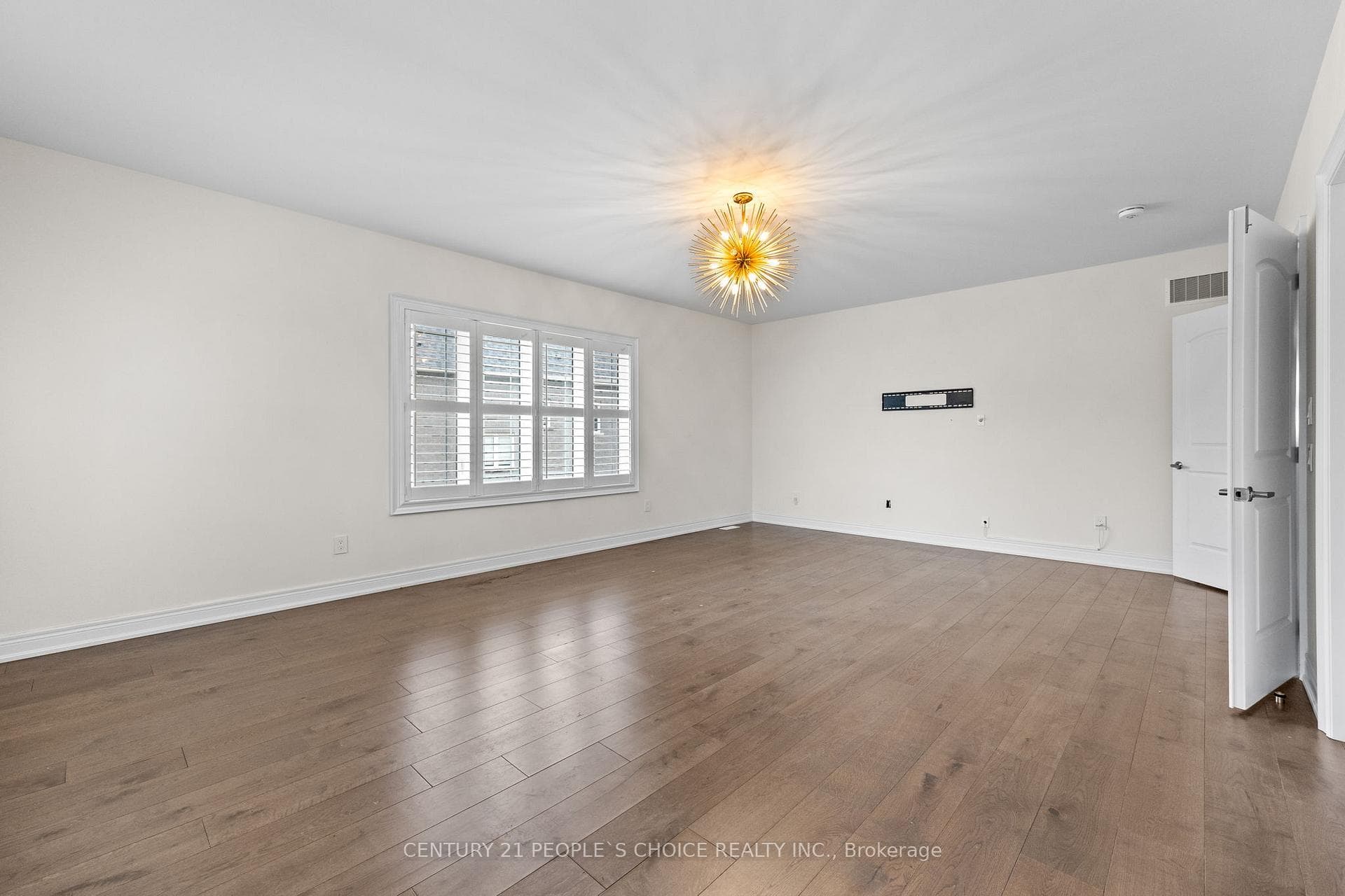 24 Albert Spencer Avenue photo 26