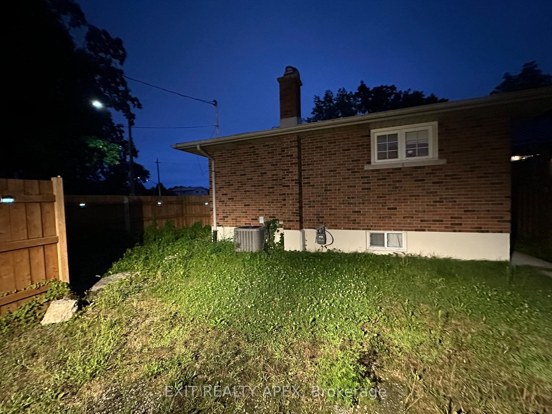 30 Churchill Avenue photo 4