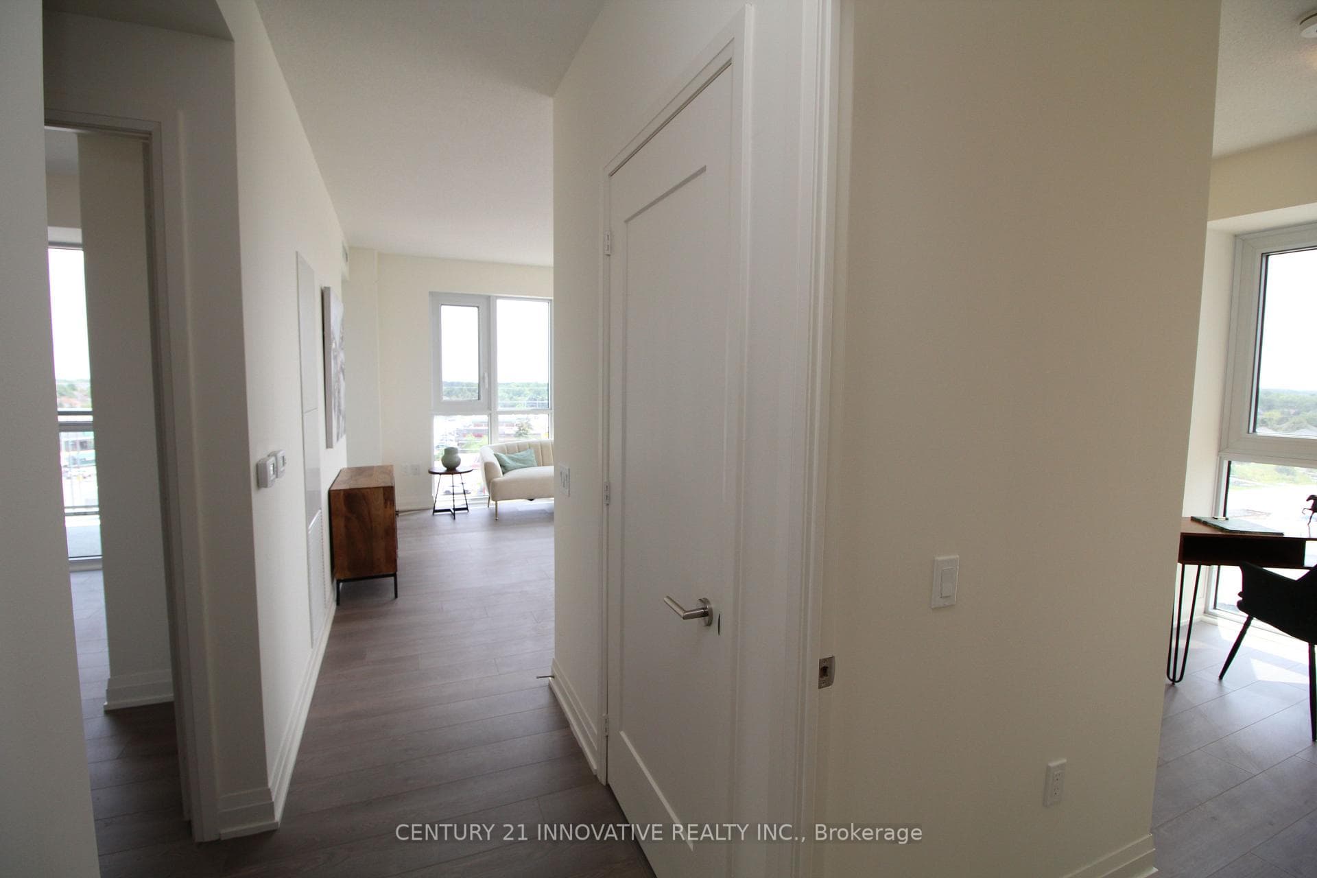 509 Dundas Street Unit 518 photo 12