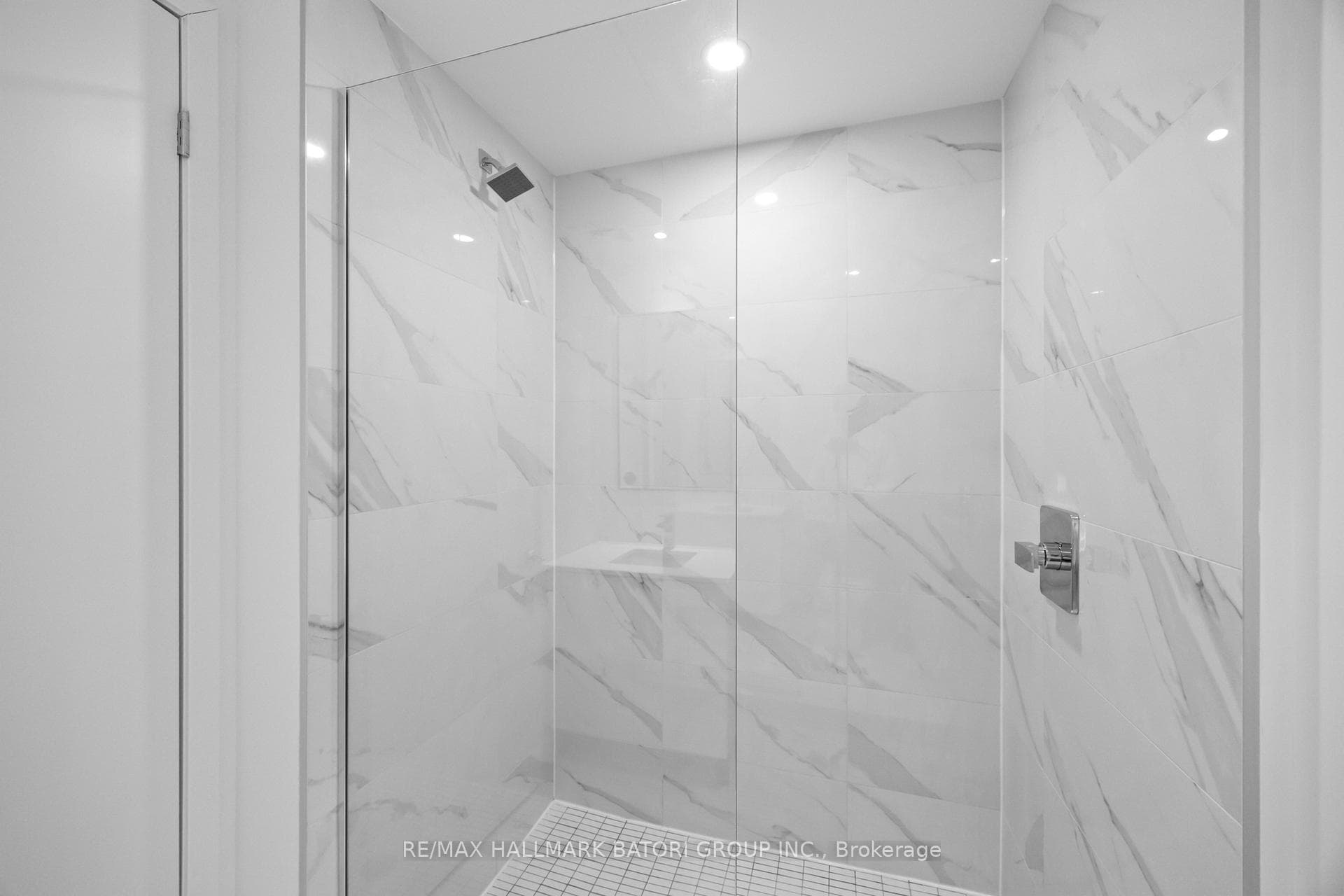 863 St. Clair Avenue Unit 303 photo 8