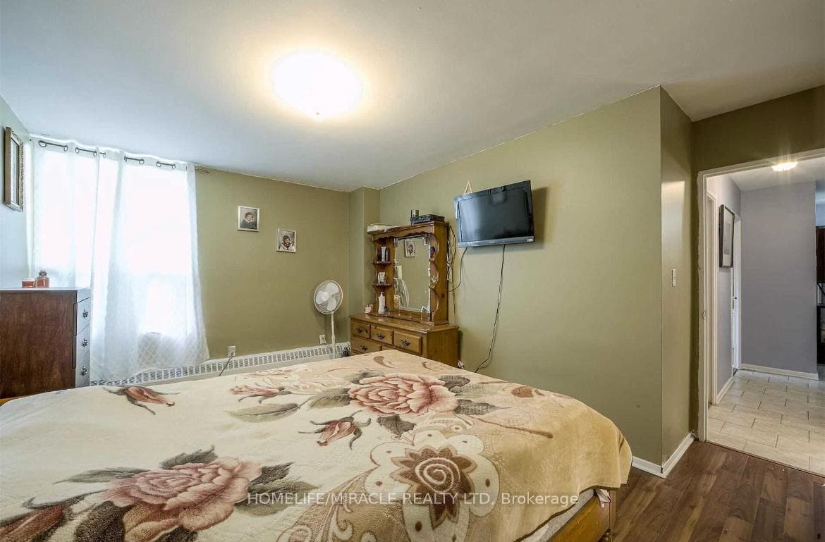 60 Pavane Linkway N/A Unit 216 photo 18