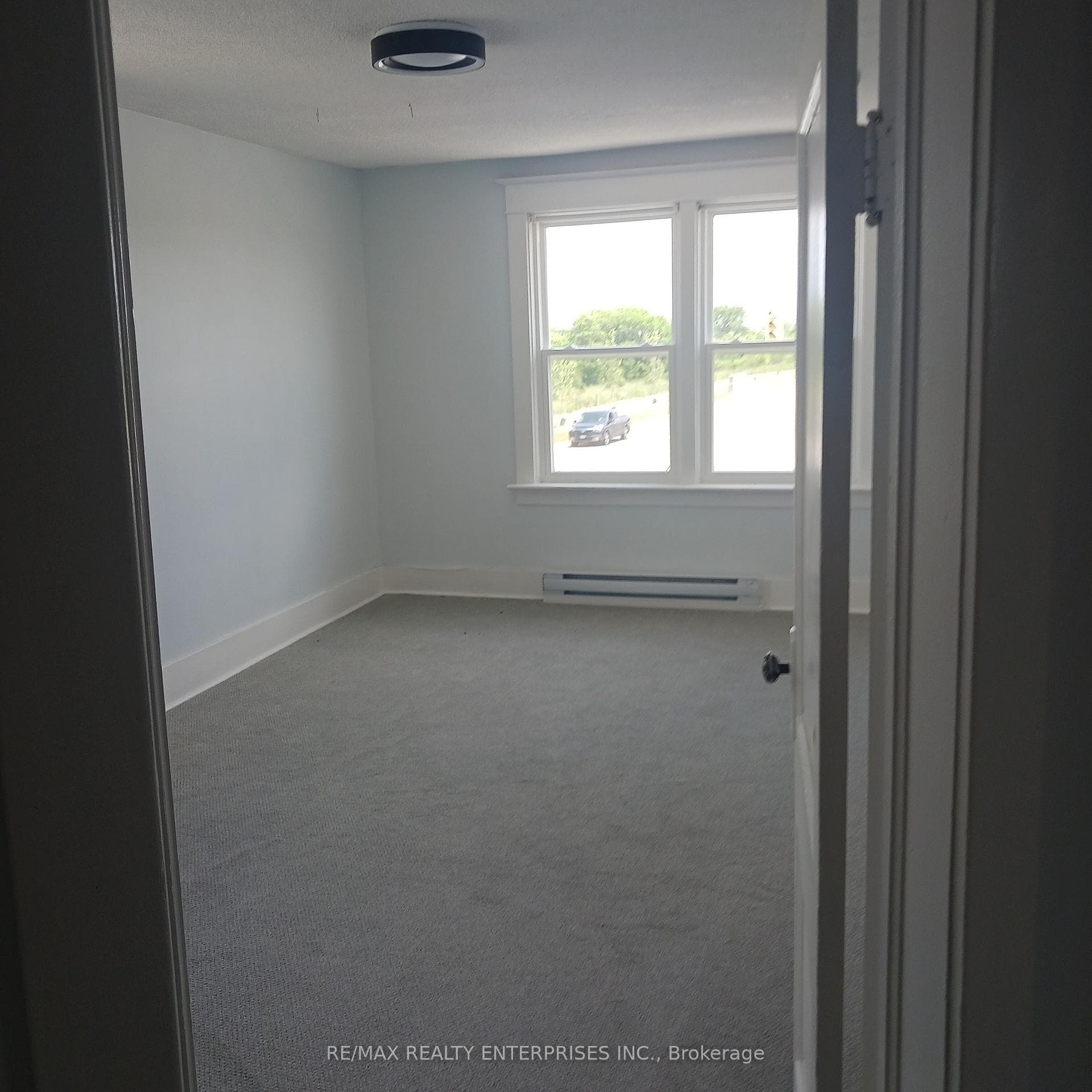 12993 Steeles Avenue Unit UPPER photo 7