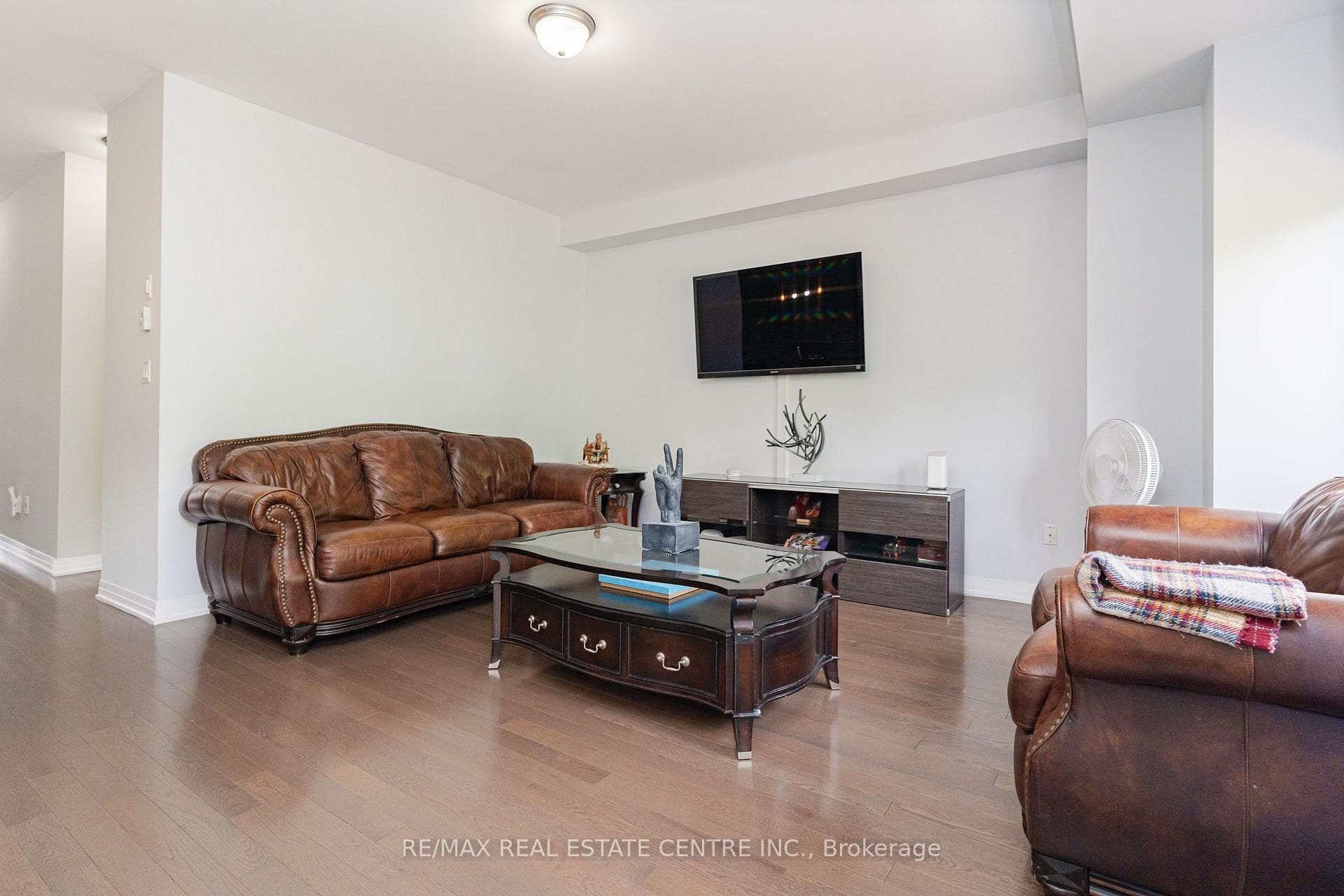43 Oliana Way photo 11