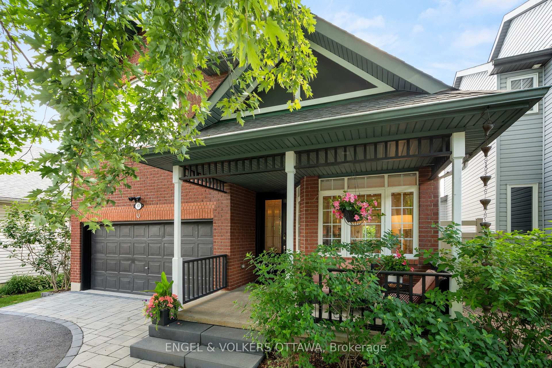 17 Colindale Avenue photo 3