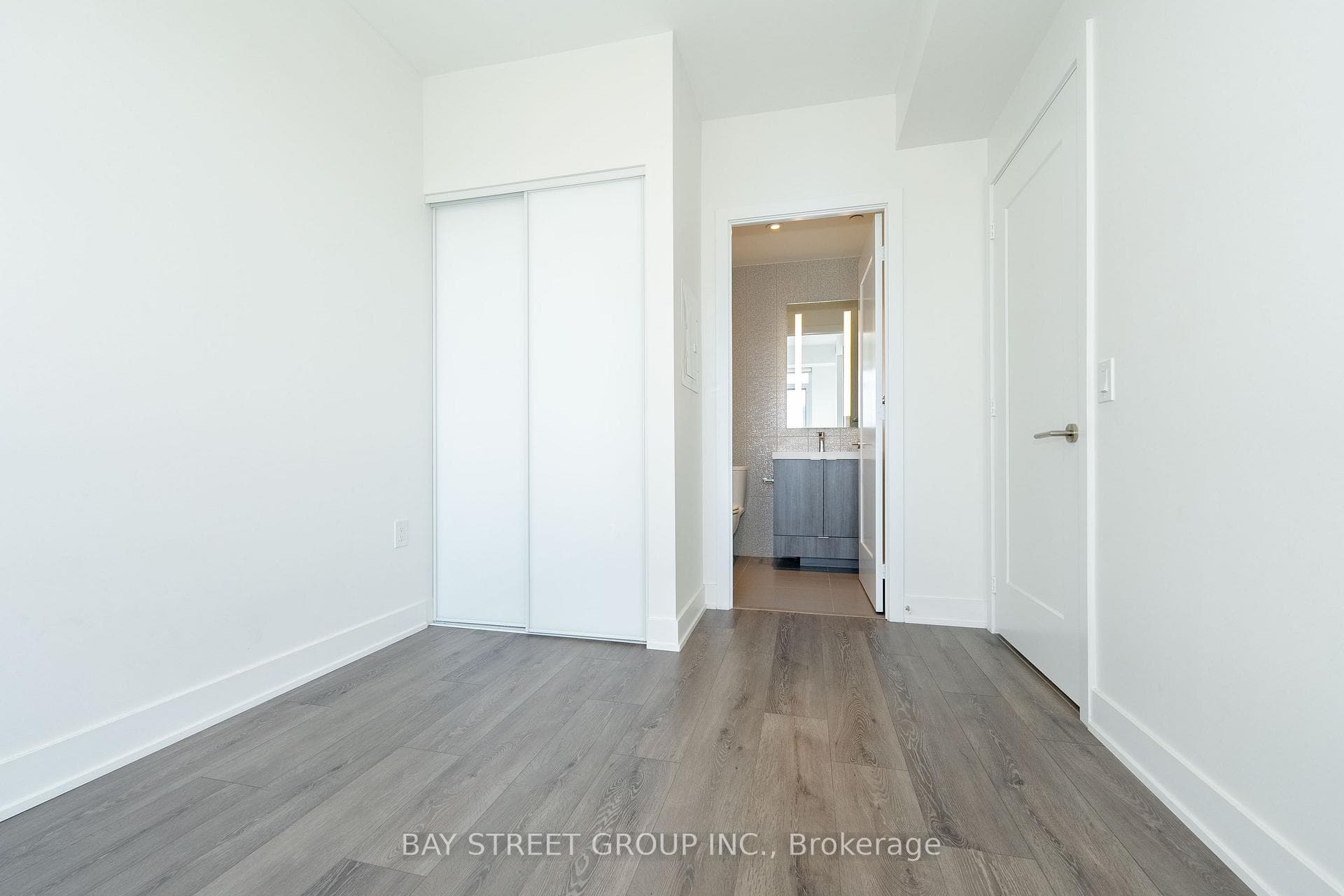 575 Bloor Street Unit 3310 photo 19