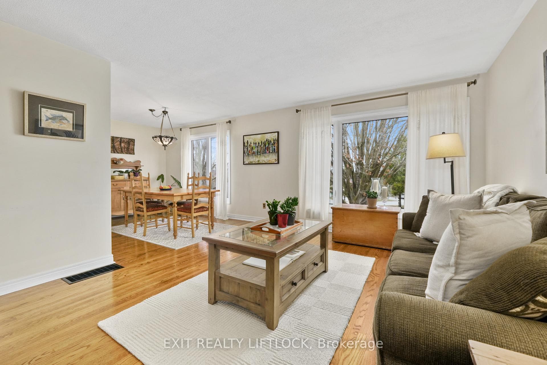 273 Maxwell Avenue photo 4