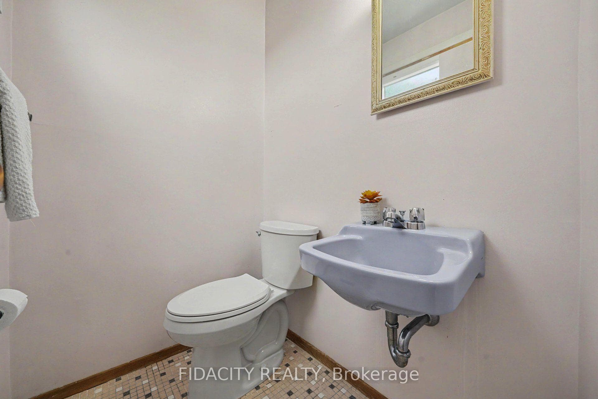 18 Ross Street photo 12