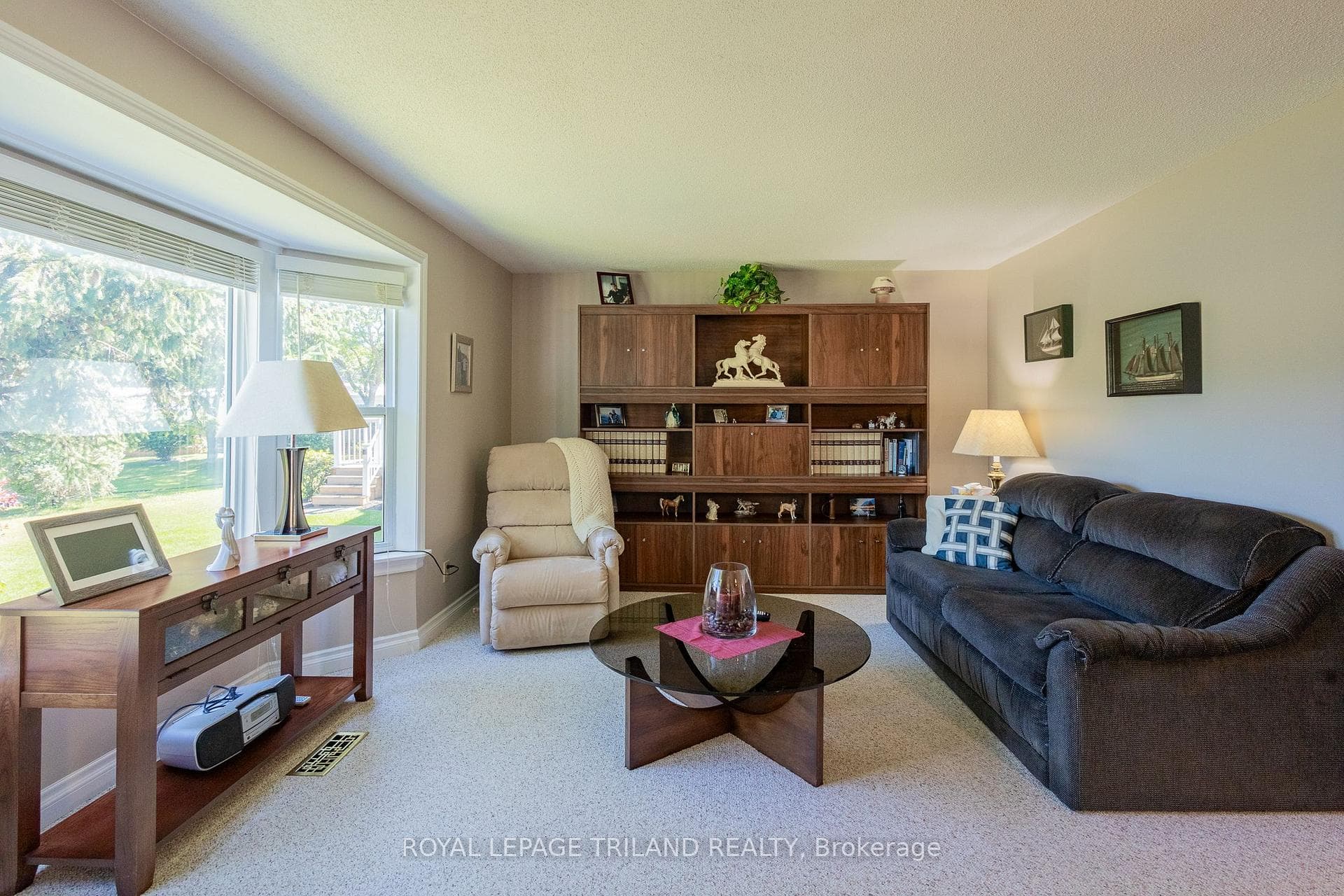 Bright & roomy family room