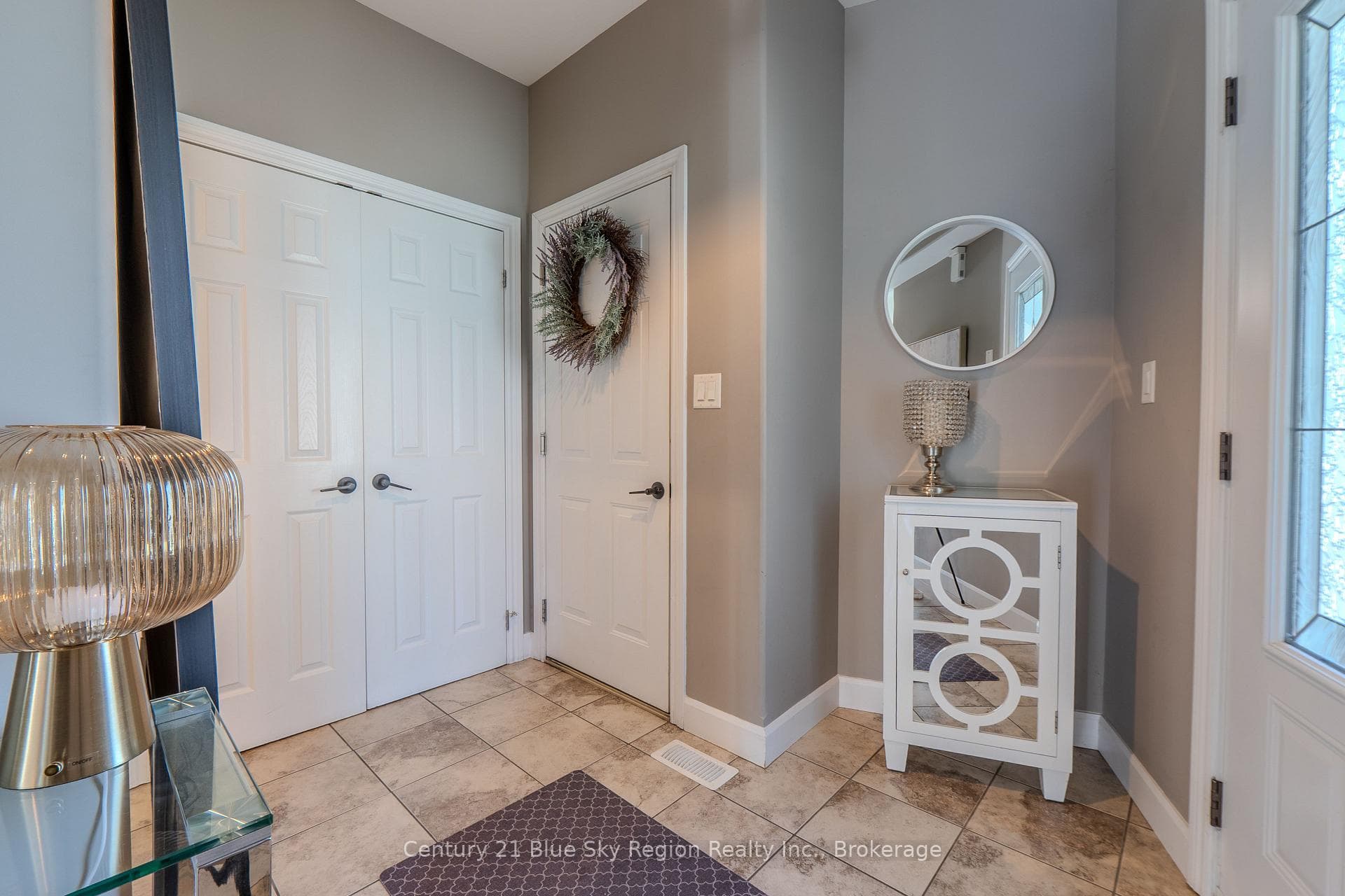 493 Norman Avenue photo 17