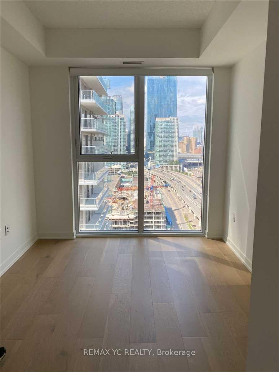 20 Richardson Street Unit 1807 photo 11