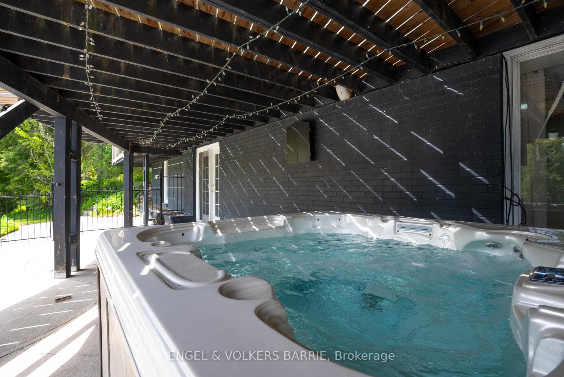 1441 Hendrie Road photo 25