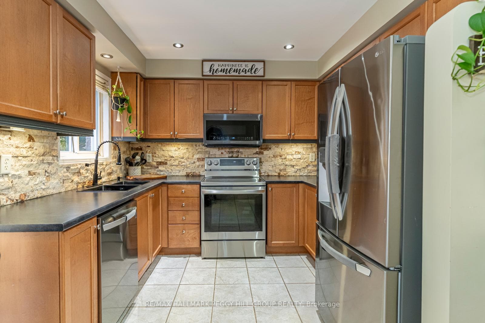 20 Hemlock Court photo 5