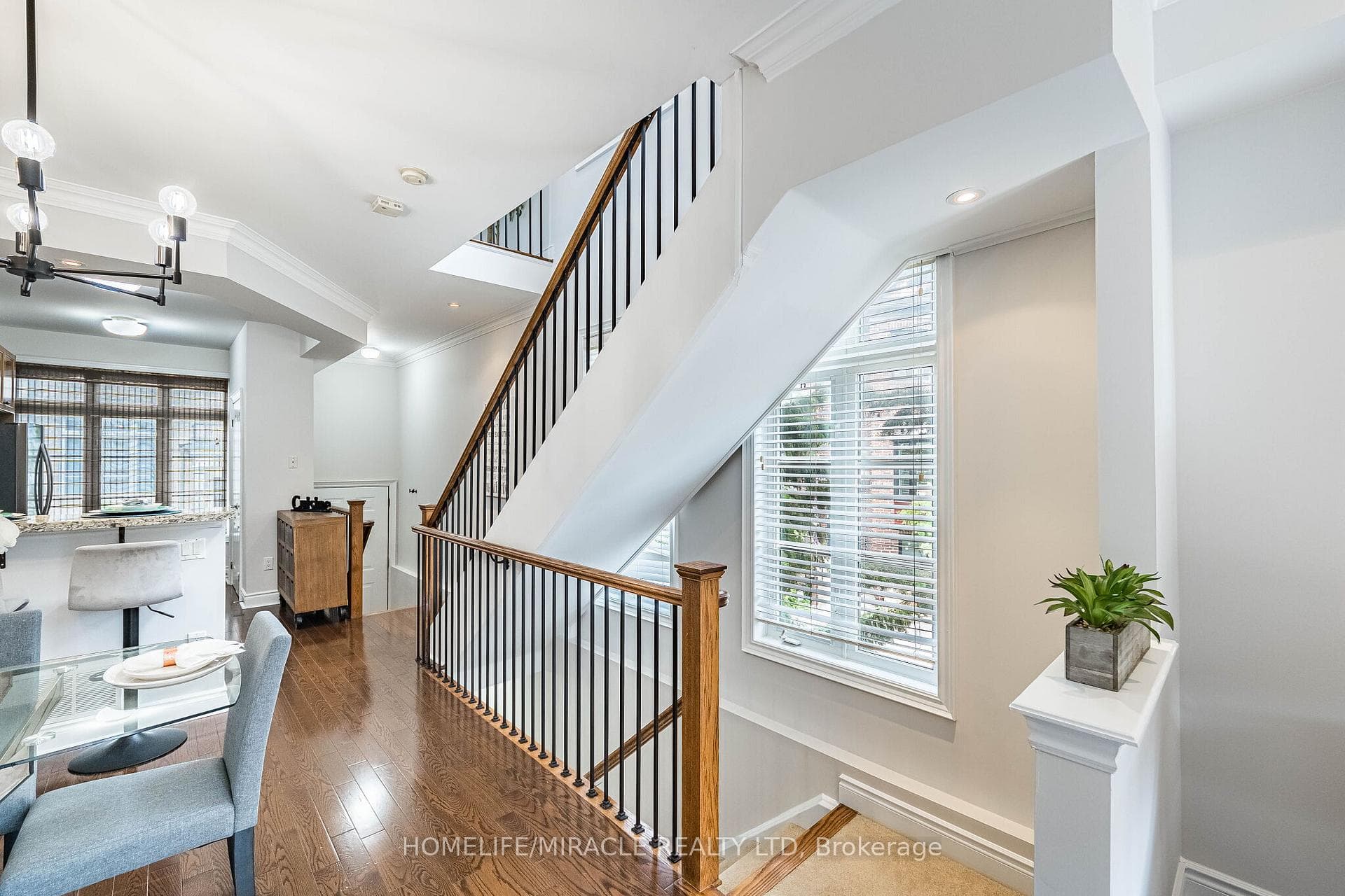 265 Van Dusen Boulevard Unit 1 photo 29