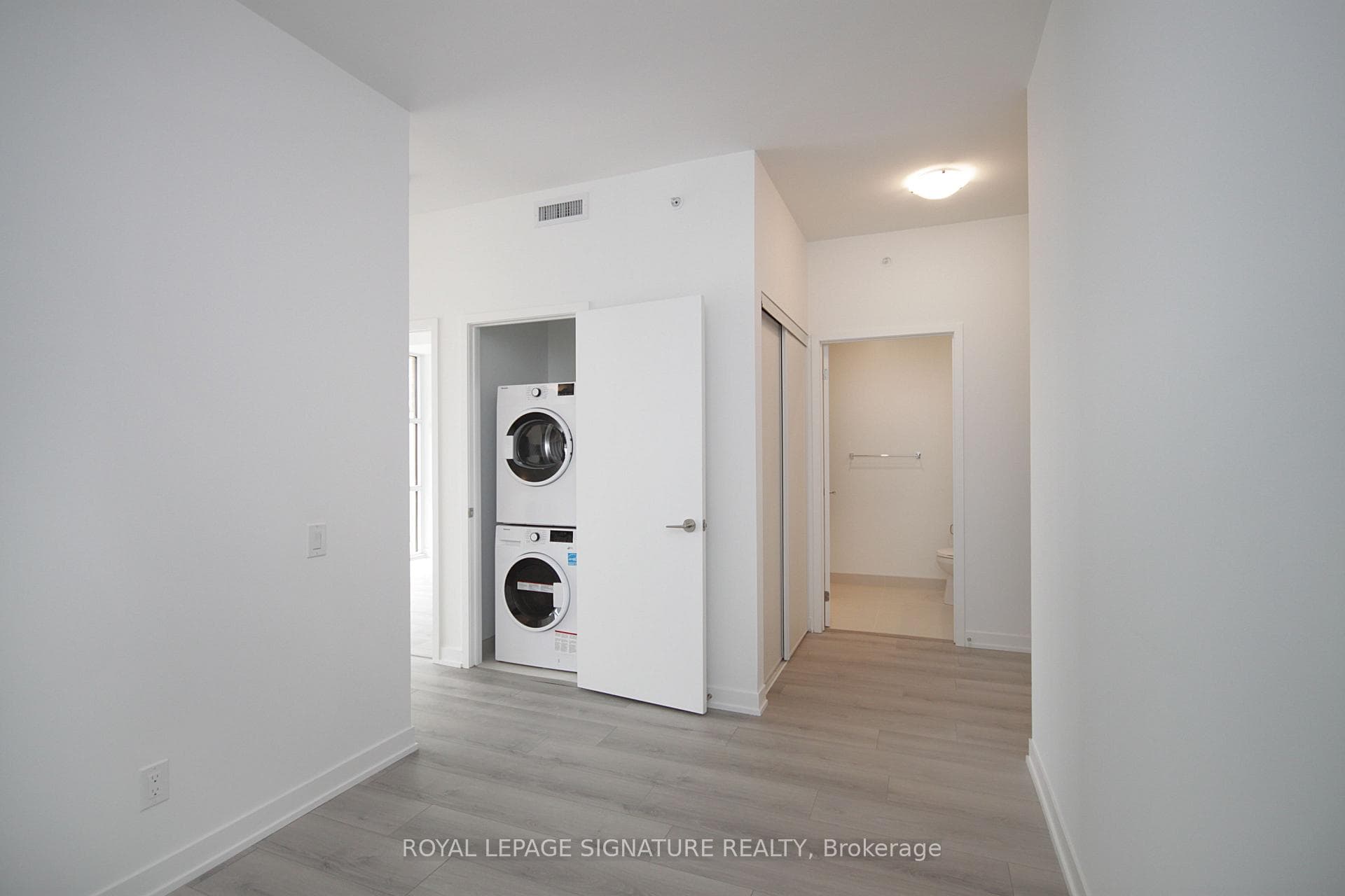 1787 St Clair Avenue Unit 702 photo 10