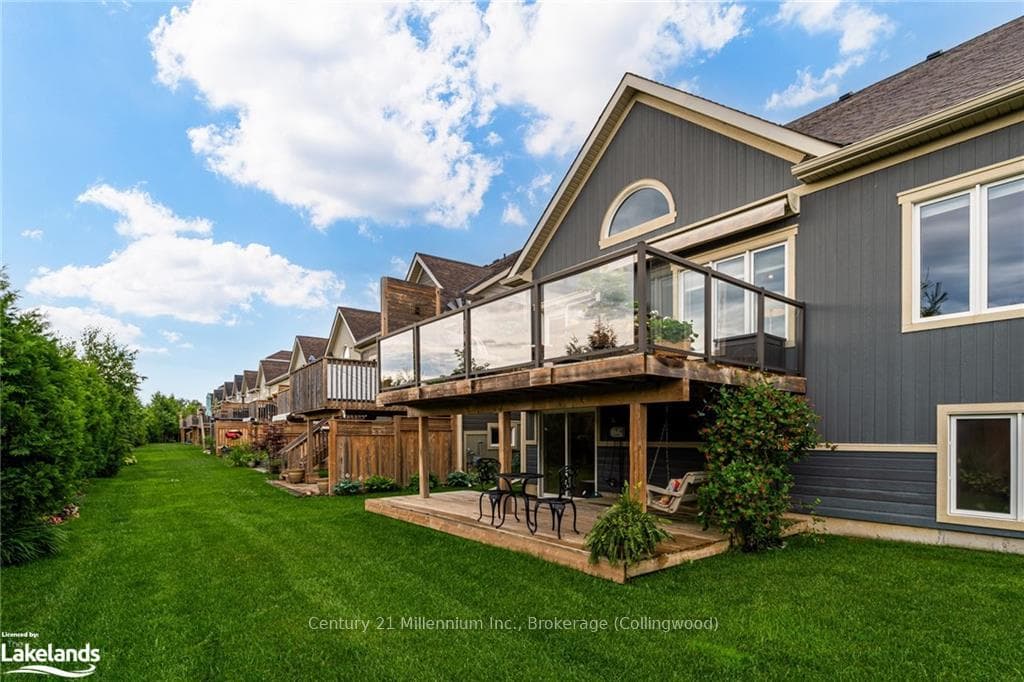 32 KARI Crescent photo 46